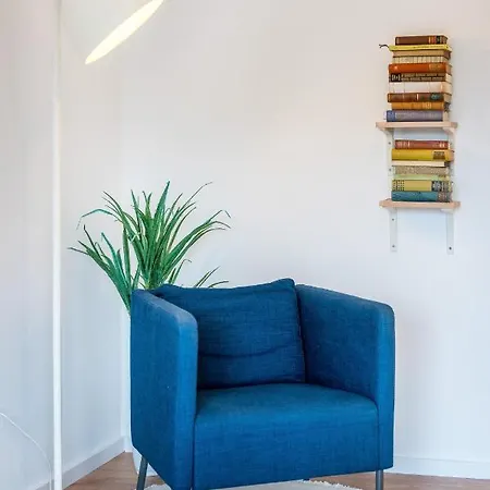 120qm, Cozy Apartment, Sehr Zentral Am Hbf, 3sz Coblence