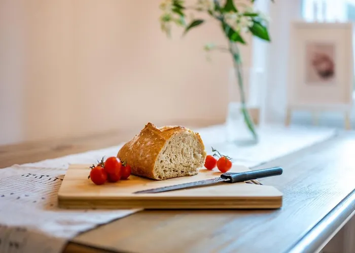 120qm, Cozy Apartment, Sehr Zentral Am Hbf, 3sz Lejlighed *