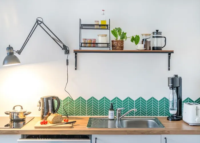 120qm, Cozy Apartment, Sehr Zentral Am Hbf, 3sz Lejlighed *