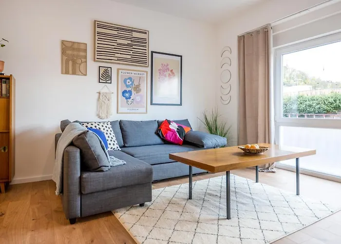 Апартаменты 120qm, Cozy Apartment, Sehr Zentral Am Hbf, 3sz